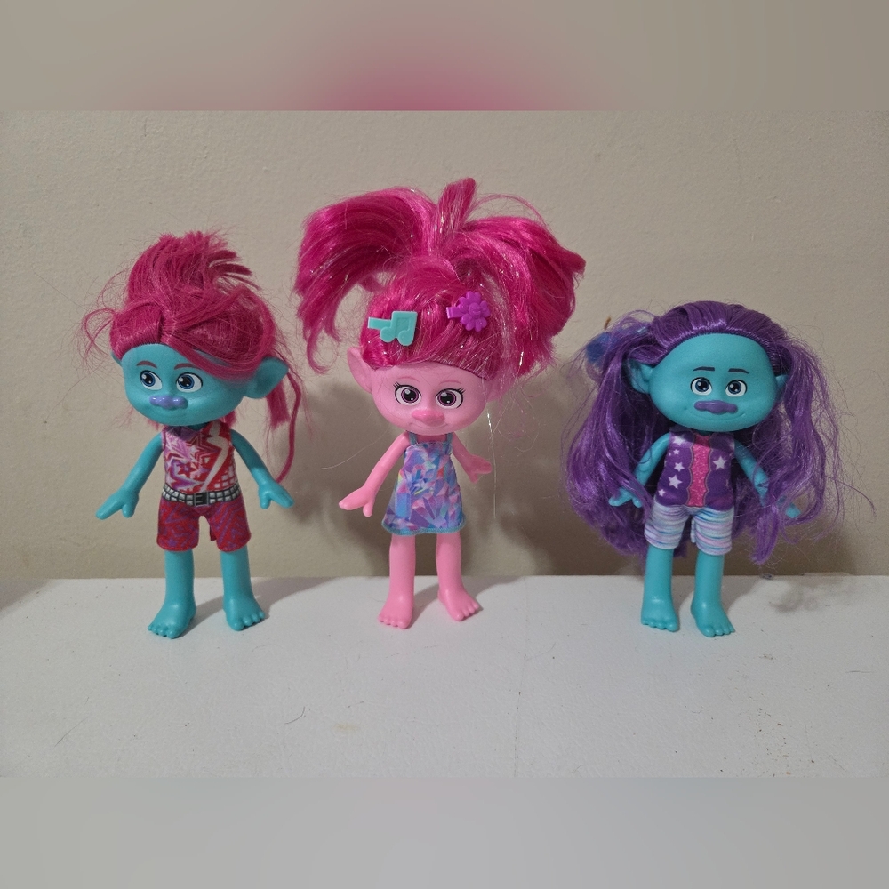 Mattel DreamWorks Trolls Band Together Trendsettin' Trio Fashion Dolls 
